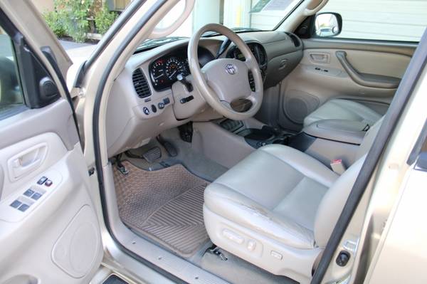 2006 Toyota Sequoia 4dr SR5 4WD - 3 ROW SEATING - 4X4 - FINANCE... for sale in Sacramento , CA – photo 11
