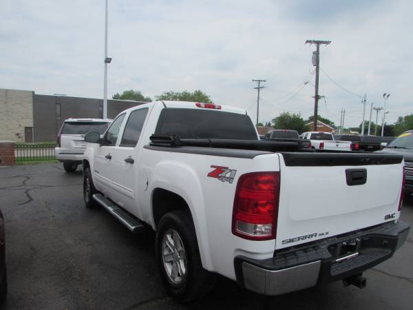 2012 GMC SIERRA SLE 1500**SUPER CLEAN**LOW MILES**FINANCING AVAILABLE* for sale in redford, MI – photo 3