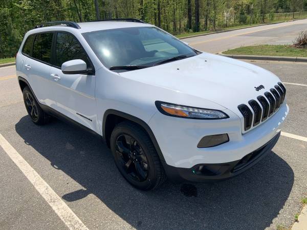 2018 Jeep Cherokee 4X4 42 mi, Like new! Make an offer! - cars & for sale in Matthews, SC – photo 6
