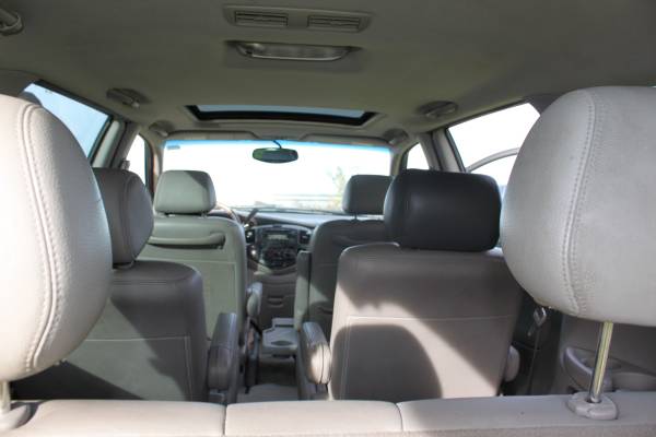 2003 Mazda MPV van, 143,108 miles, LEATHER & MOONROOF for sale in Woodville, WI – photo 2