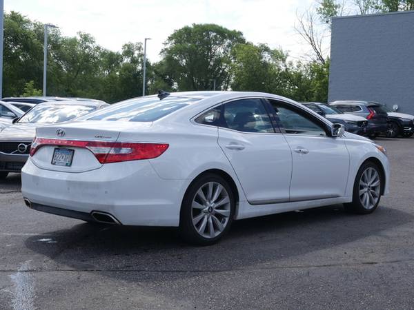 2017 Hyundai Azera Limited - cars & trucks - by dealer - vehicle... for sale in Maplewood, MN – photo 2