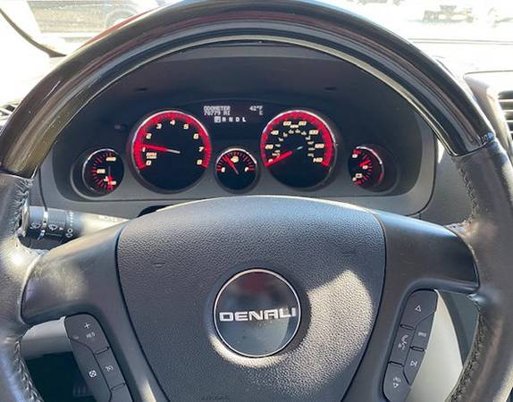 2011 GMC Acadia Denali-Leather-Roof-Alloys-Warranty-Like New - cars... for sale in Lebanon, IN – photo 11
