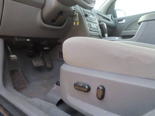 2005 Ford Freestyle SEL - 3RD ROW, 143K, heated mirrors, good tires... for sale in Farmington, MN – photo 17