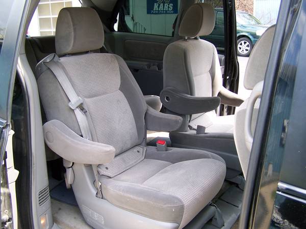 2010 TOYOTA SIENNA VAN - - by dealer - vehicle for sale in Trafford, PA – photo 14