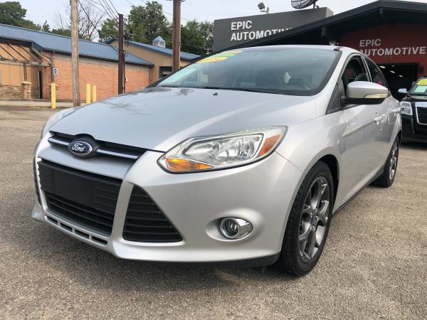2014 Ford Focus SE 4dr Sedan - cars & trucks - by dealer - vehicle... for sale in Louisville, KY – photo 3