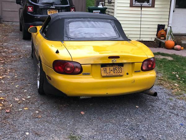 1999 Miata 5 speed Manual 142k - cars & trucks - by owner - vehicle... for sale in East Bloomfield, NY – photo 3