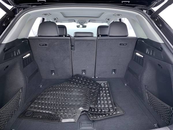 2018 Audi Q5 Premium Sport Utility 4D suv Black - FINANCE ONLINE -... for sale in Park Ridge, IL – photo 22