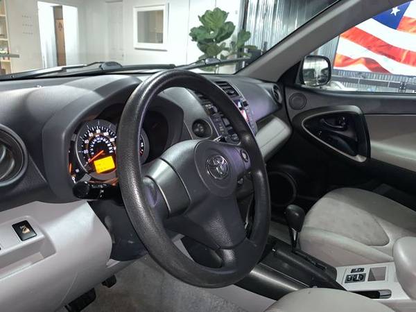 2011 Toyota RAV4 - CLEAN TITLE & CARFAX SERVICE HISTORY! - cars &... for sale in Milwaukie, OR – photo 9