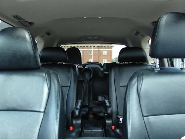 2012 Toyota Highlander 4WD 4dr. THIRD ROW SEATING . Guaranteed Credit for sale in South Bend, IN – photo 16