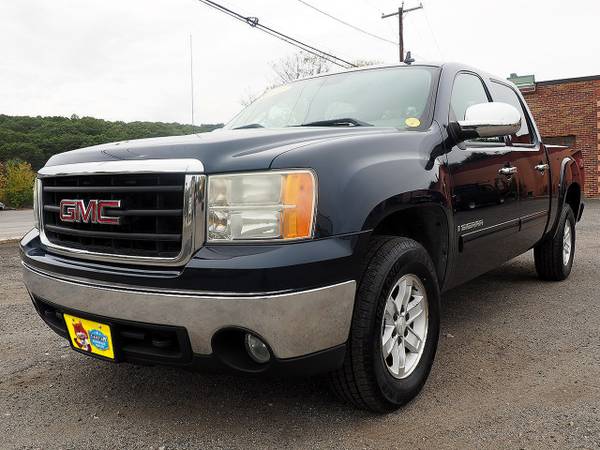 2007 GMC Sierra SLE Crew Cab 4X4 Auto Air Full Power Super Nice for sale in West Warwick, CT – photo 2