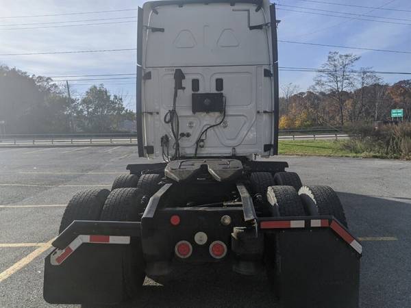 2015 FREIGHTLINER CASCADIA DOUBLE BUNK DD15 455 HP 10 SPD / 357K APU... for sale in Wappingers Falls, OH – photo 8