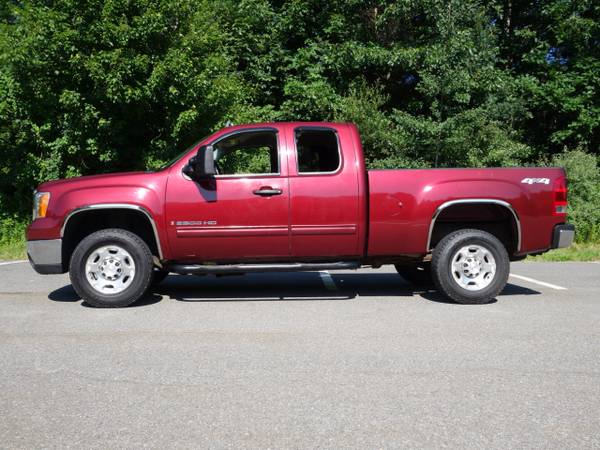 2008 GMC Sierra 2500HD SLE Ext. Cab 4WD for sale in Derry, VT – photo 2