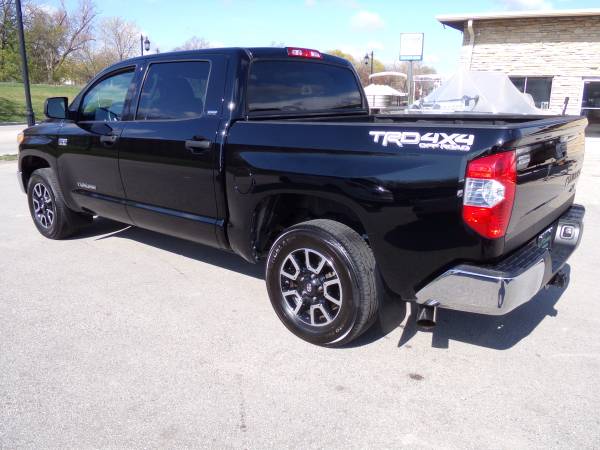 2017 TOYOTA TUNDRA SR5 CREWMAX 4259 - - by dealer for sale in Oconomowoc, WI – photo 5