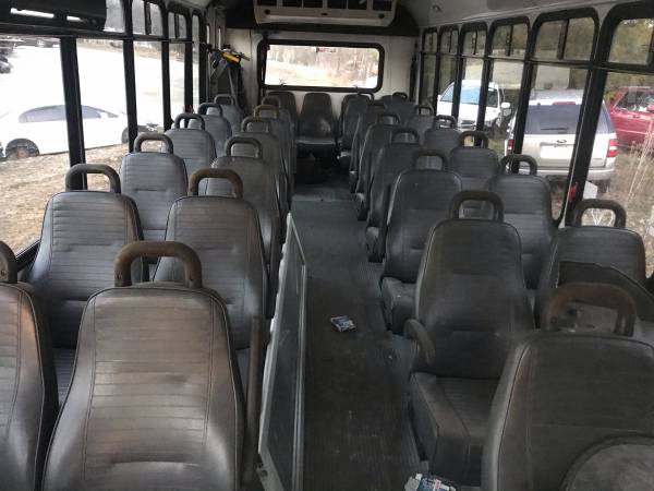 08 Chevy C5500 30 passenger bus - - by dealer for sale in Tyro, KY – photo 8
