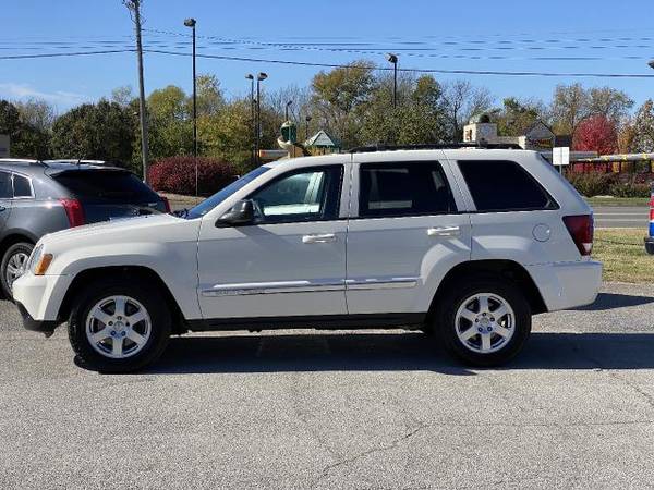2010 Jeep Grand Cherokee 4WD 4dr Laredo - cars & trucks - by dealer... for sale in Webb City, MO – photo 2