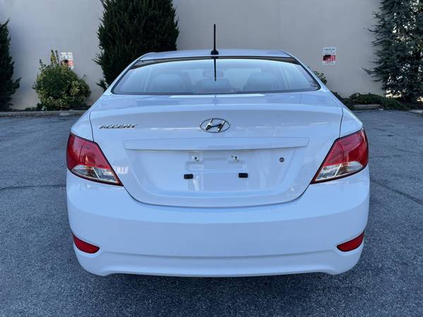 2017 Hyundai Accent SE White/Gray Just 69K Miles Clean Title No for sale in Baldwin, NY – photo 6