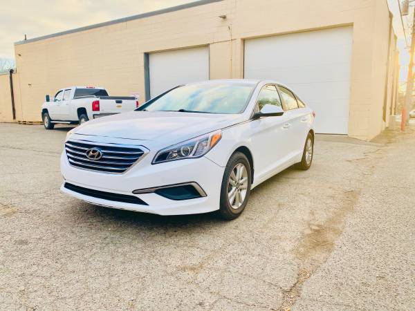 2017 Hyundai Sonata SE - cars & trucks - by owner - vehicle... for sale in ST Cloud, MN – photo 4