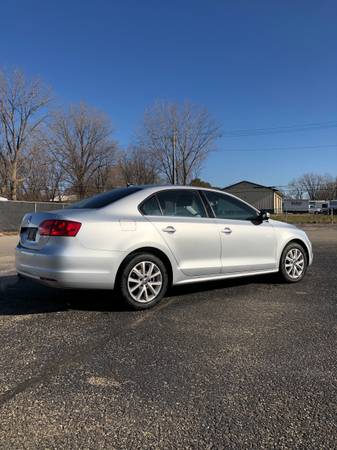 2014 Volkswagen Jetta SE - cars & trucks - by owner - vehicle... for sale in Cottage Grove, WI – photo 5