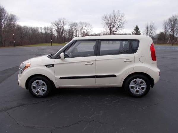 2013 Kia Soul 5dr Wgn Man Base - cars & trucks - by dealer - vehicle... for sale in Cohoes, AK – photo 3