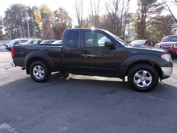 2010 Nissan Frontier SE V6 4x4 4dr King Cab Pickup 5A WE CAN FINANCE... for sale in Londonderry, NH – photo 4