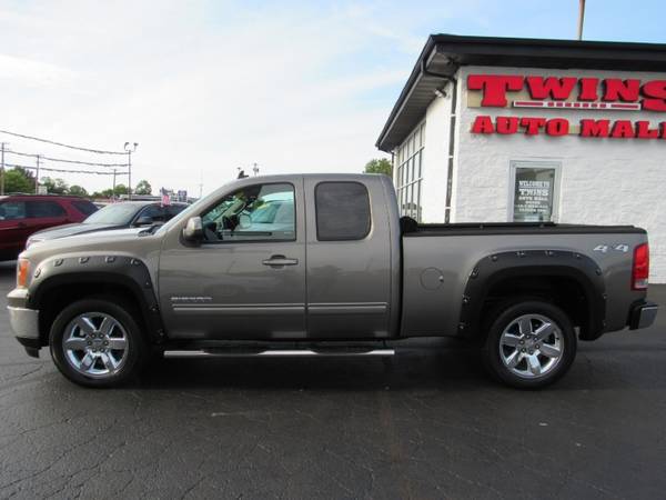 2013 GMC Sierra 1500 4WD Ext Cab SLT - cars & trucks - by dealer -... for sale in Rockford, IL – photo 4