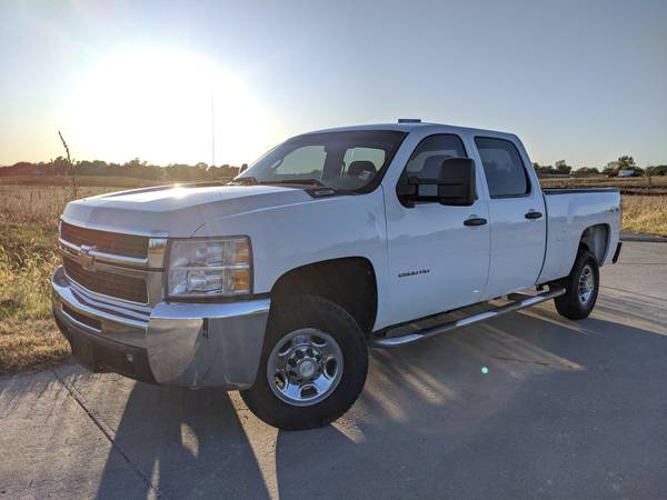 2010 Chevrolet Silverado 2500HD 4x4 Crew Cab - GREAT SNOW PLOW TRUCK ! for sale in Kansas City, OH – photo 6