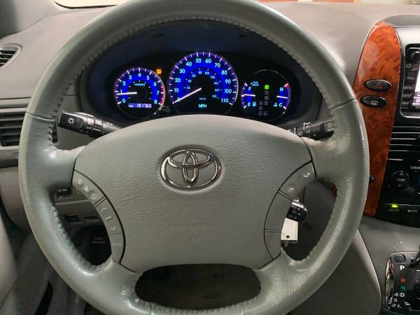 2010 Toyota Sienna XLE for sale in Conway, AR – photo 8