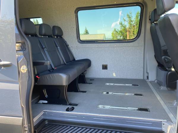 2014 Mercedes Sprinter Crew Weekender only 18k miles for sale in Troutdale, OR – photo 8